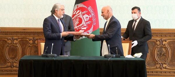 Конец двоевластия: Гани и Абдулла подписали соглашение о разделе власти в Афганистане - YouTube - Sputnik Тоҷикистон