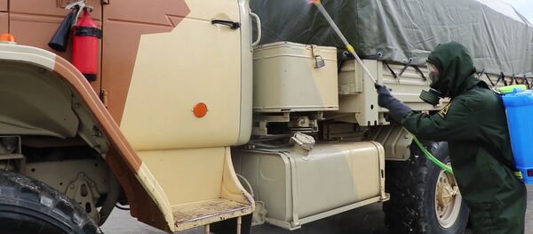 Дезинфекция военных городков 201-й РВБ - YouTube - Sputnik Таджикистан