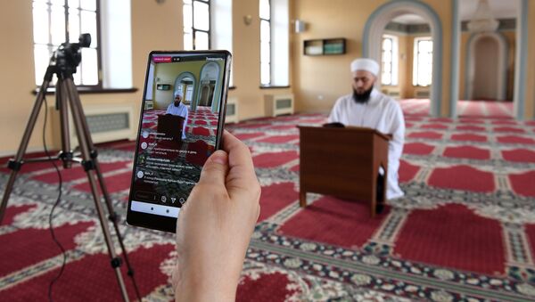 Онлайн-рансляция хатма в Галеевской мечети в Казани - Sputnik Таджикистан