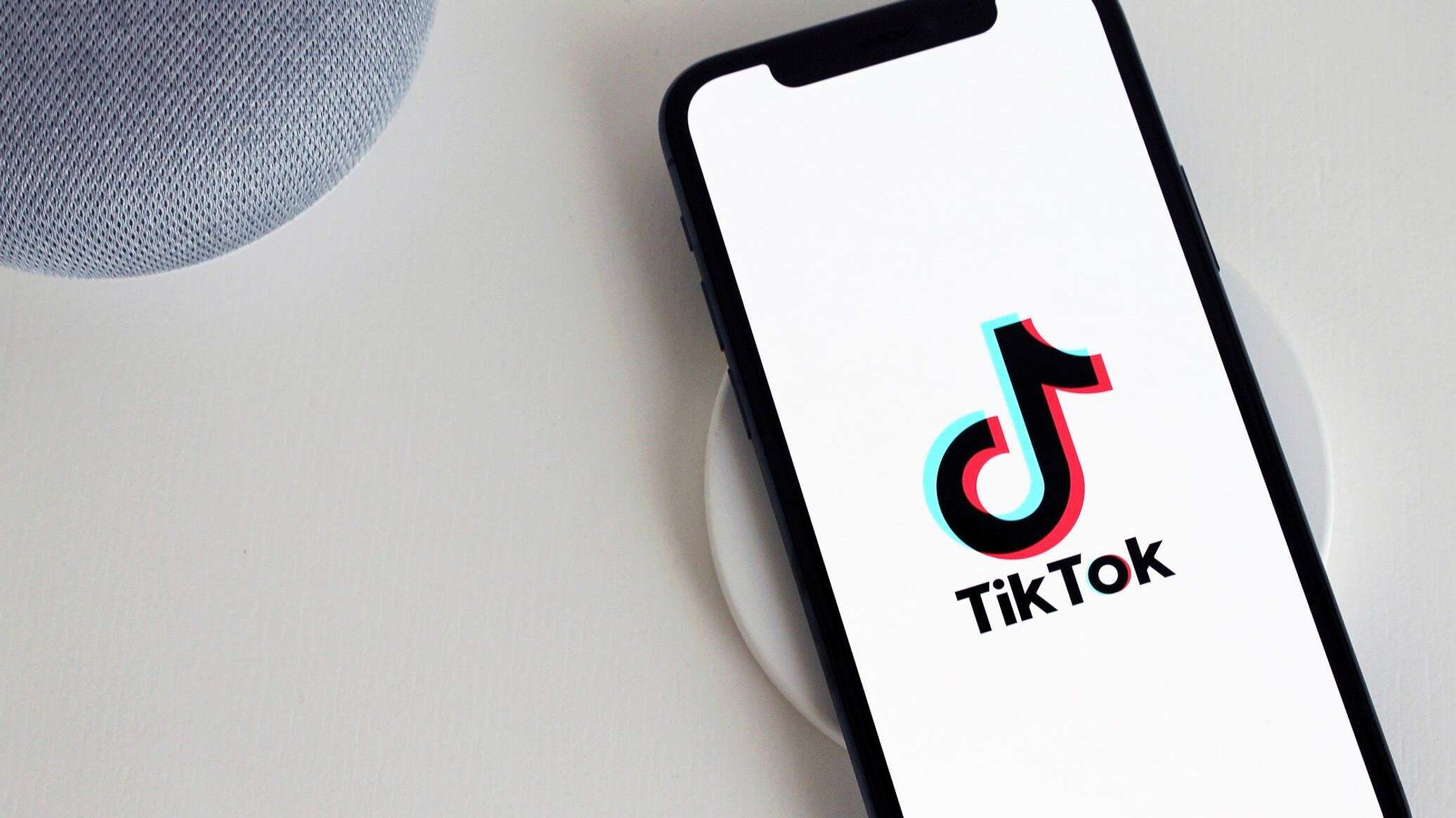 В Узбекистане предложили запретить TikTok из-за деградации детей