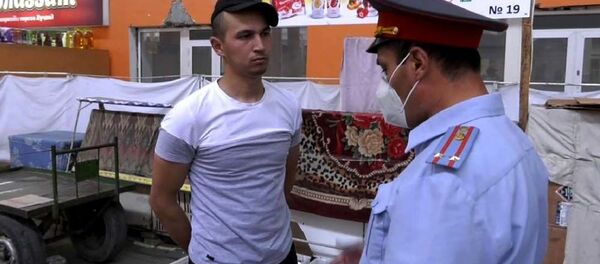 Разъяснительные работы сотрудников милиции УМВД по Согдийской области  - Sputnik Таджикистан