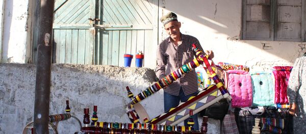 Маҳсули дастранҷи Аҳмадҷон дар бозор ҳаводорони зиёд дорад  (3) - Sputnik Тоҷикистон