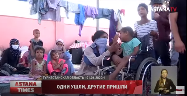 На КПП Казахстана вновь скопилось около 15 граждан Таджикистана - видео - Sputnik Таджикистан