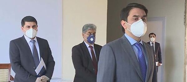 Председатель Душанбе Рустам Эмомали проводит процесс строительства ряда учебных заведений - Sputnik Тоҷикистон