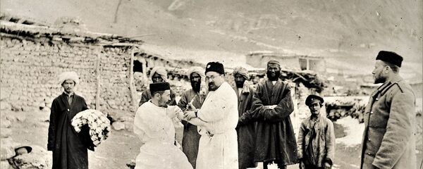 Противочумная экспедиция в Анзоб, архивное фото Противочумная экспедиция в Анзоб, архивное фото - Sputnik Таджикистан