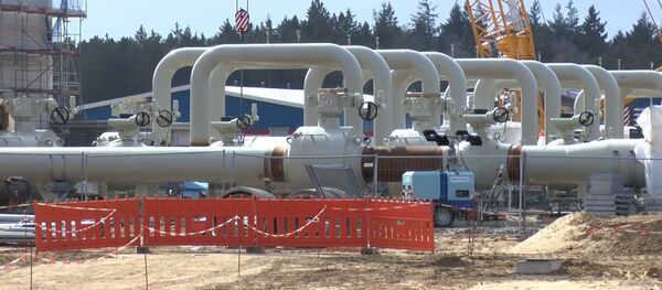 Северный поток — 2: Германия пригрозила США штрафными пошлинами на американский газ - YouTube - Sputnik Таджикистан