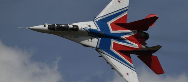 Истребитель МиГ Истребитель МиГ - Sputnik Таджикистан