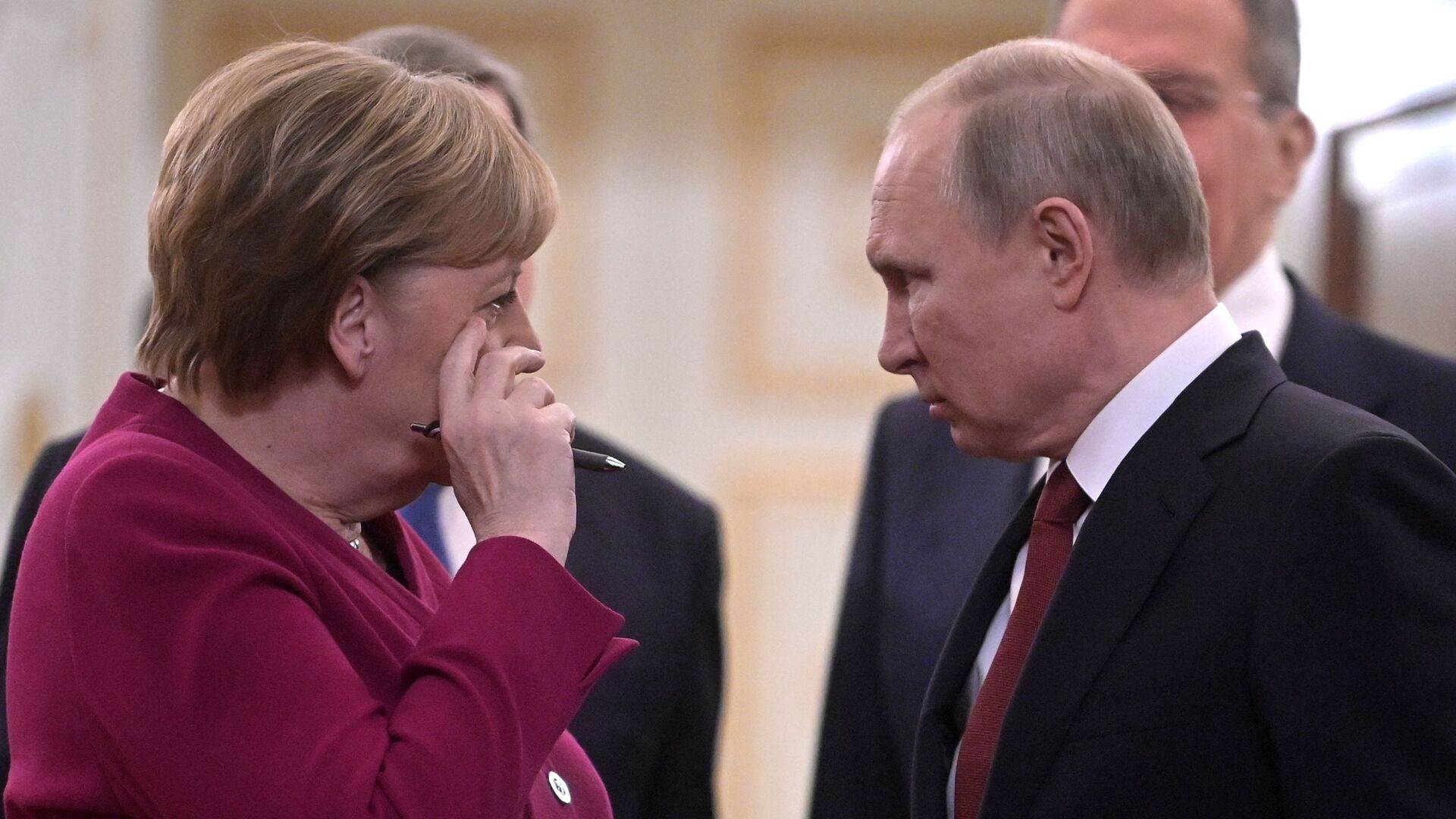  Президент РФ Владимир Путин и федеральный канцлер Германии Ангела Меркель - Sputnik Таджикистан, 1920, 31.03.2021