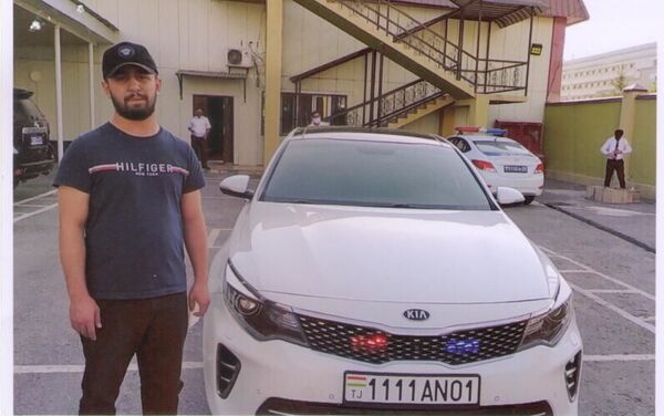 Амалиёти милисаҳои Душанбе алайҳи мошинсаворони худнамову ҳавобаланд - акс ва видео - Sputnik Тоҷикистон