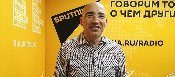 Леонид Крутаков политолог, публицист  - Sputnik Таджикистан