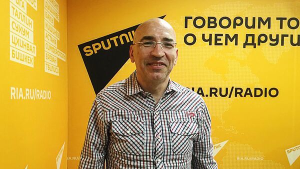 Леонид Крутаков политолог, публицист  - Sputnik Таджикистан