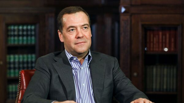 Заместитель председателя Совета безопасности РФ Д. Медведев дал интервью журналистам агентства РИА Новости - Sputnik Таджикистан