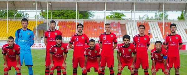 Футбольный матч, душанбинский Истиклол против турсунзадевского Регар-ТадАЗом - Sputnik Тоҷикистон