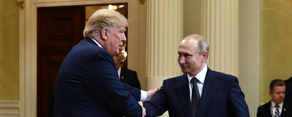 Владимир Путин и Дональд Трамп - Sputnik Таджикистан