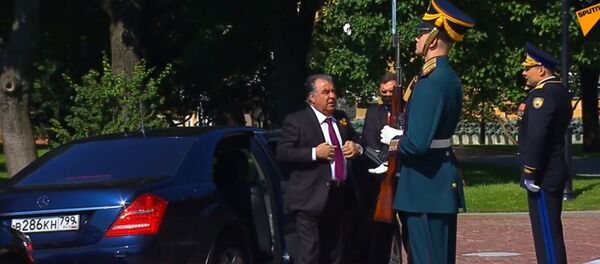 Рахмон прибыл на Парад Победы - Sputnik Тоҷикистон