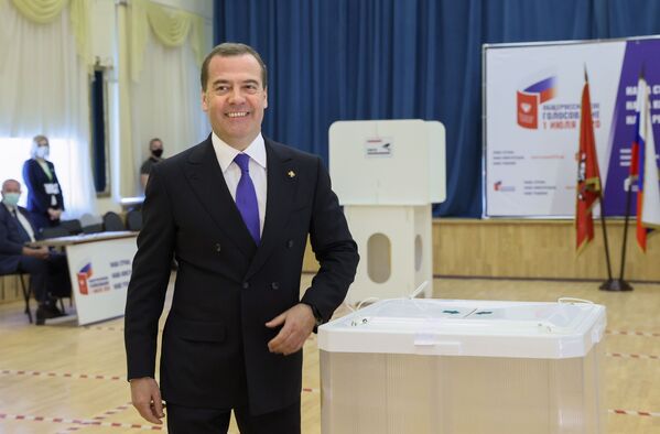 Заместитель председателя Совета безопасности РФ Дмитрий Медведев - Sputnik Таджикистан