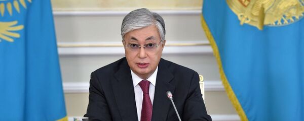 Президент Казахстана Касым-Жомарт Токаев на открытии фронт-офиса волонтеров Birgemiz Президент Казахстана Касым-Жомарт Токаев на открытии фронт-офиса волонтеров Birgemiz - Sputnik Таджикистан