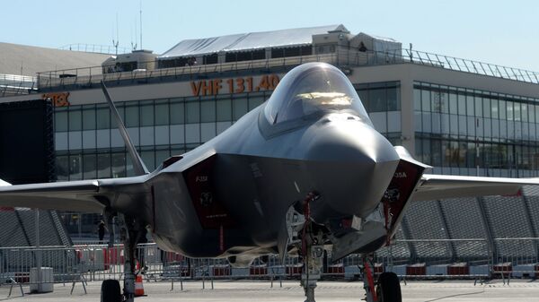 Истребитель-бомбардировщик Lockheed Martin F-35 Lightning II - Sputnik Таджикистан