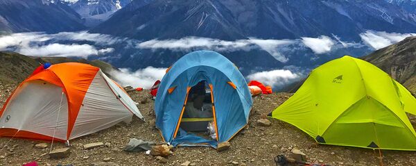 Палатки в горах - Sputnik Таджикистан