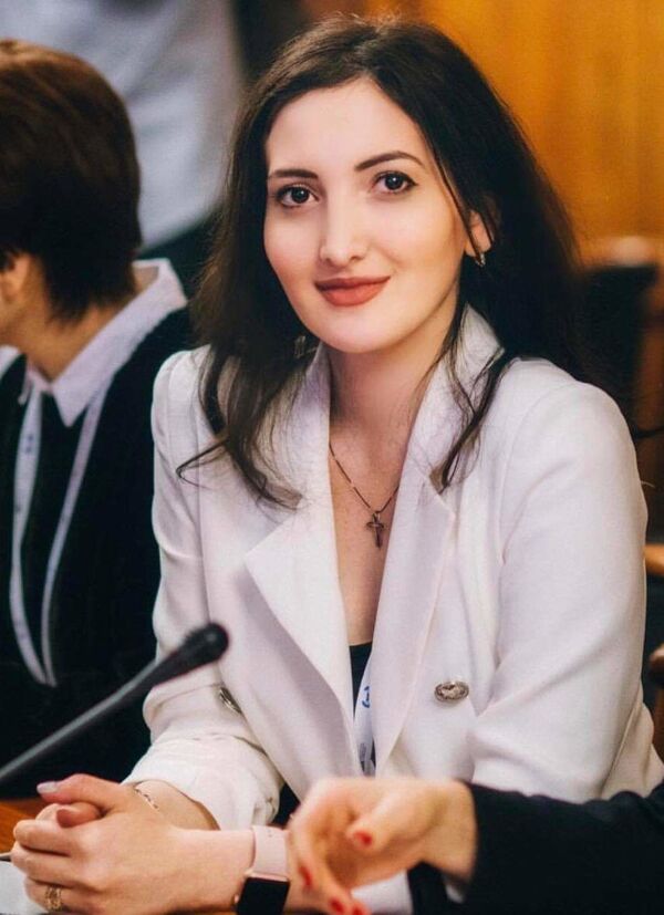 Любовь, карьера и победа над болезнью: что дает молодежи учеба в России Любовь, карьера и победа над болезнью: что дает молодежи учеба в России - Sputnik Таджикистан