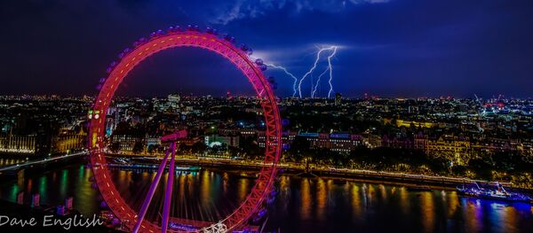 Молнии над Лондоном  - Sputnik Таджикистан