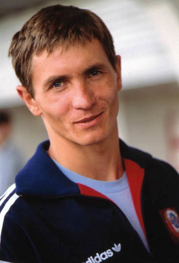 Чемпиони панҷ ҳунар аз Тоҷикистон: пирӯзии  Анатолий Старостин дар бозиҳои олимпӣ - Sputnik Тоҷикистон