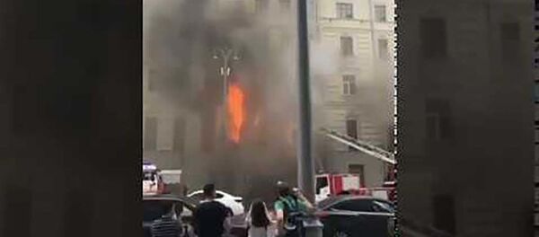 Крупный пожар на Тверской в Москве Крупный пожар на Тверской в Москве - Sputnik Таджикистан