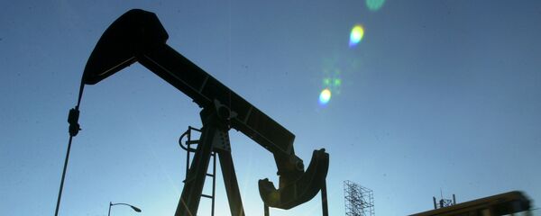 Насос на нефтедобывающей станции - Sputnik Таджикистан