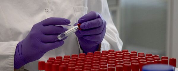 Пробирки с тестами на коронавирус  - Sputnik Тоҷикистон