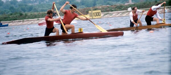 Юрий Лобанов (крайний слева) на Олимпиаде - 80 в Москве - Sputnik Тоҷикистон