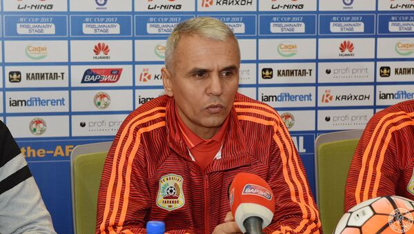 Таджикский футбольный тренер Махмаджон Хабибуллоев - Sputnik Таджикистан