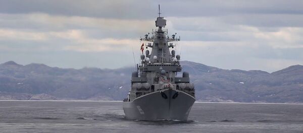 Стрельба кораблей по береговым целям в Баренцевом море - Sputnik Таджикистан
